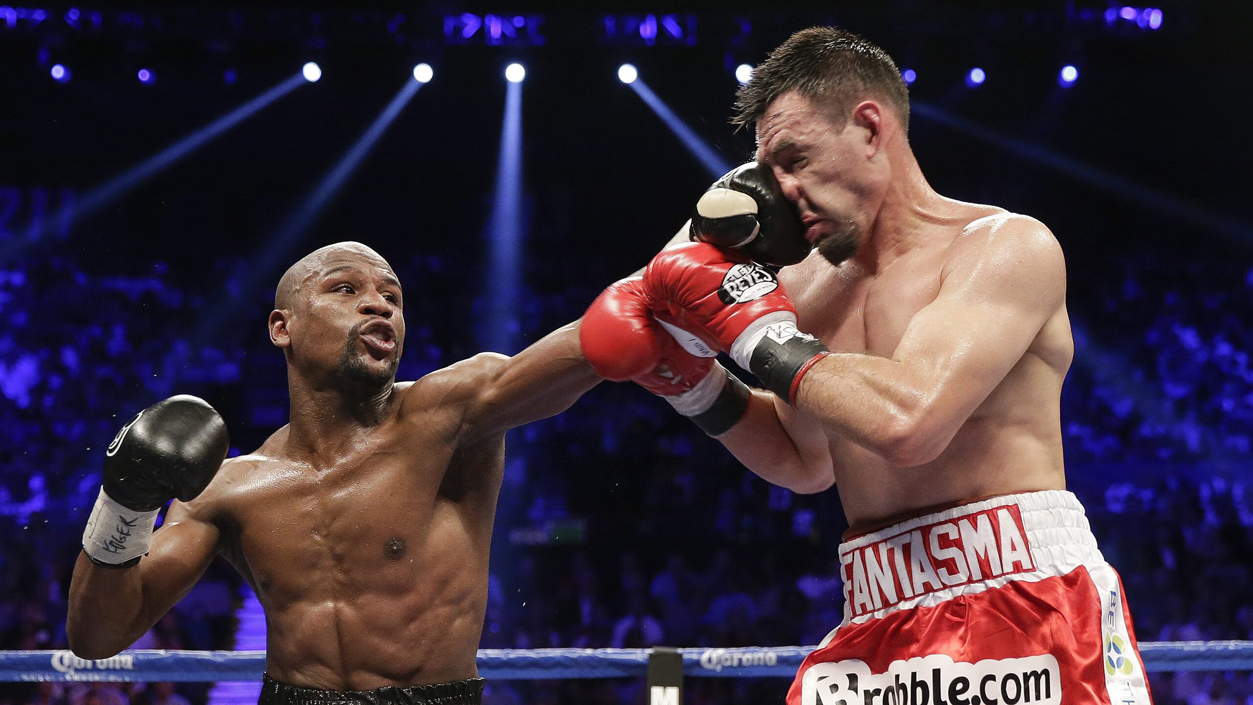 英超争夺激烈，球员分享备战经验，英超争冠形势